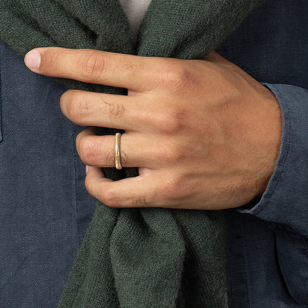 Silk Engraved Men's Wedding Ring